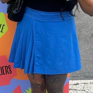 Lolë Blue Pleated Skort - Size L/G